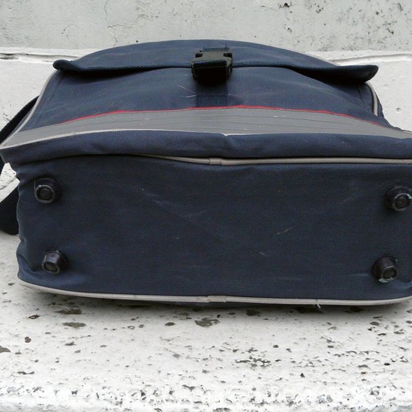 British Airways carry-on travel / flight bag - Picture 8 of 10